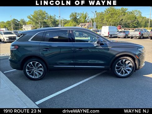 Certified 2023 Lincoln Nautilus Reserve w/ Luxury Package AWD/4WD image 9