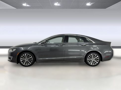 Used 2017 Lincoln MKZ Select w/ Technology Package FWD image 2