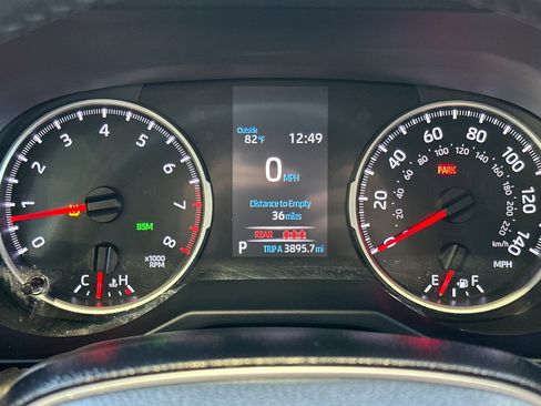 Used 2021 Toyota RAV4 XLE Premium image 24