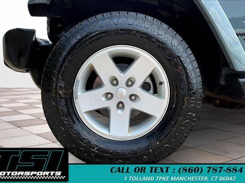 Used 2014 Jeep Wrangler Unlimited Sahara w/ Dual Top Group image 9