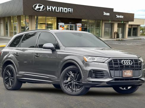 Used 2021 Audi Q7 3.0T Premium w/ Convenience Package AWD/4WD image 2