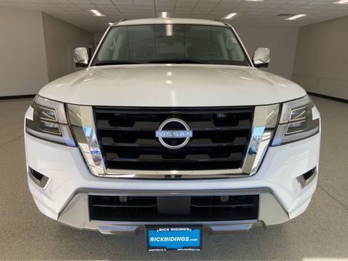 Used 2024 Nissan Armada Platinum w/ Captain's Chairs Package image 3
