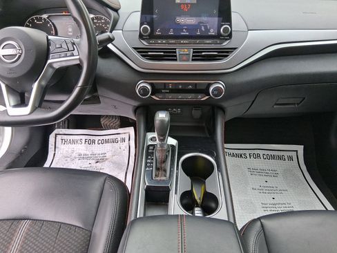 Used 2024 Nissan Altima 2.5 SR image 12