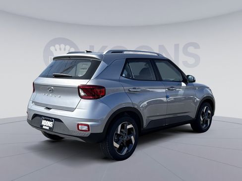 New 2026 Hyundai Venue SEL FWD image 7