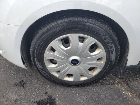 Used 2020 Ford Transit Connect XLT image 8