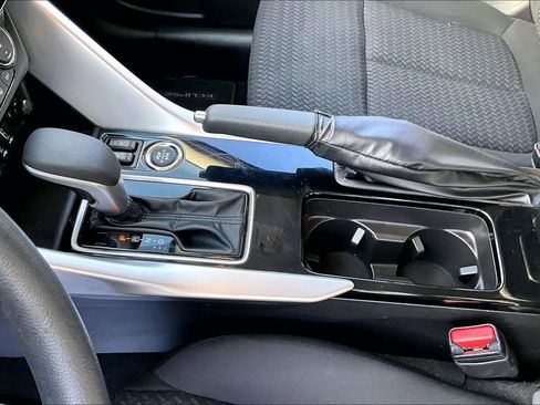 Used 2024 Mitsubishi Eclipse Cross LE image 16