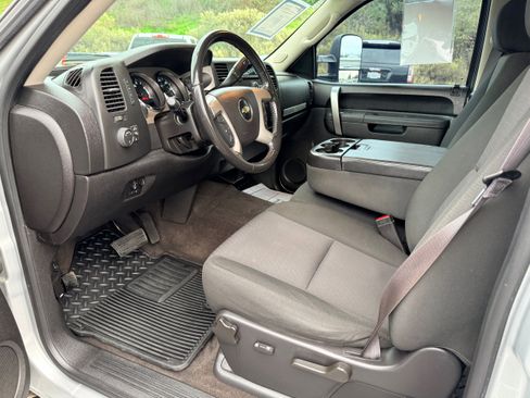 Used 2013 Chevrolet Silverado 2500 LT w/ Interior Plus Package image 13
