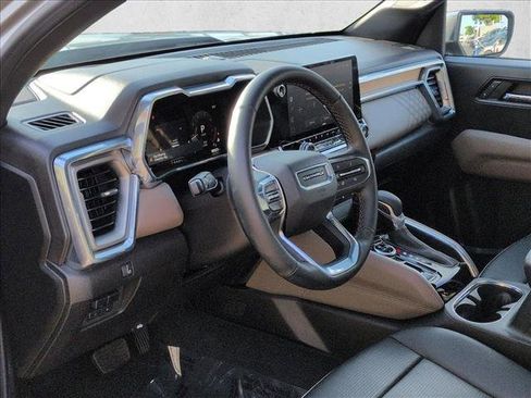 Used 2024 GMC Canyon Denali AWD/4WD image 10