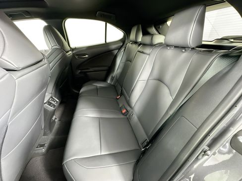 Used 2023 Lexus UX 250h F Sport image 25