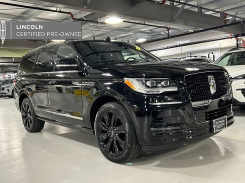 Used 2023 Lincoln Navigator Reserve AWD/4WD image 1