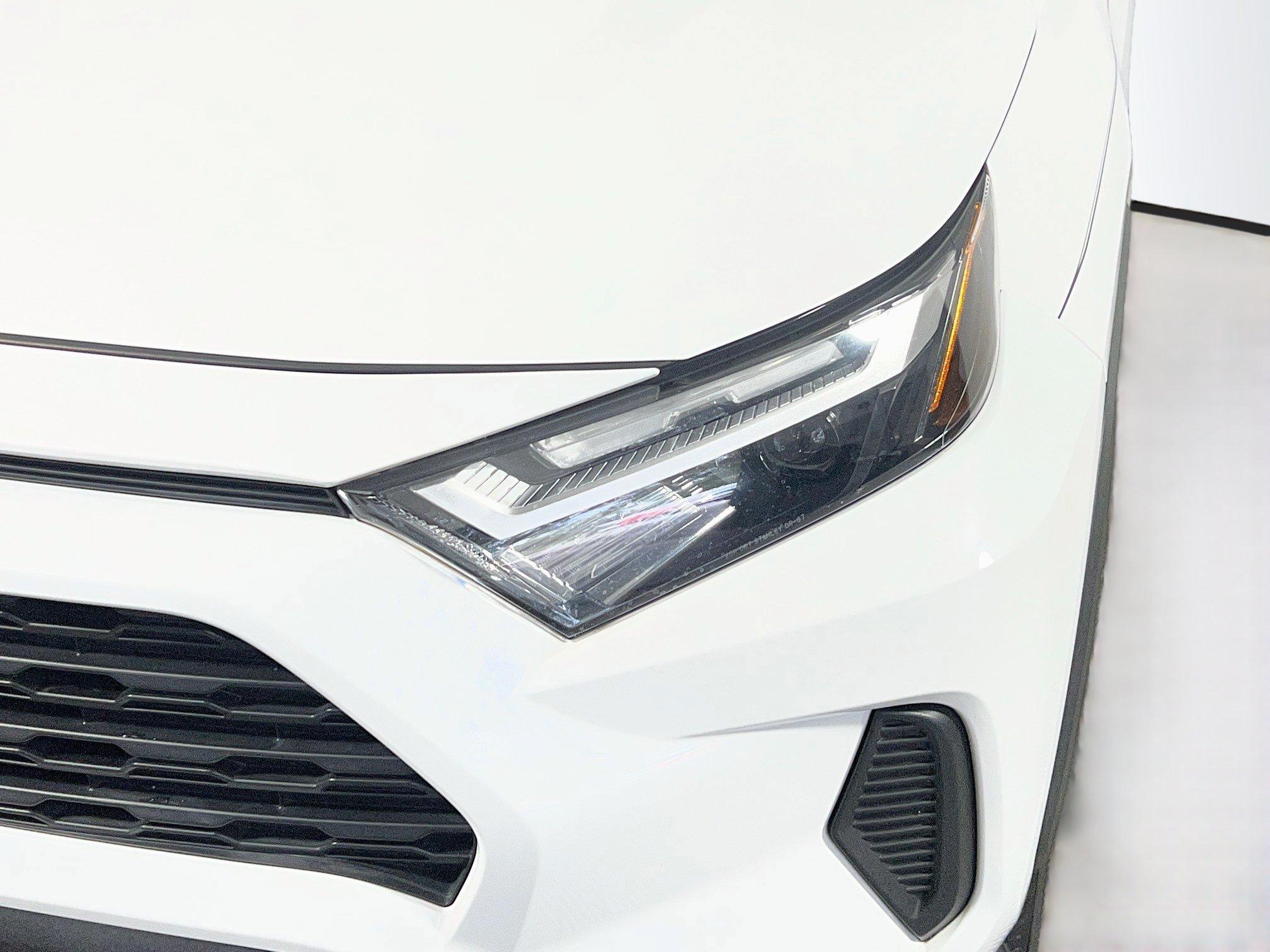 Used 2023 Toyota RAV4 XLE w/ Convenience Package FWD image 12