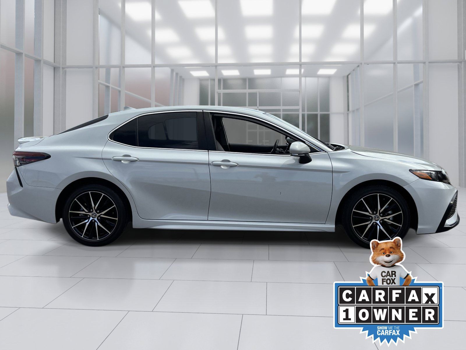 Used 2024 Toyota Camry SE FWD image 7