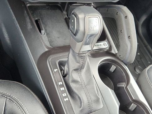 Used 2025 Ford Bronco Badlands AWD/4WD image 14