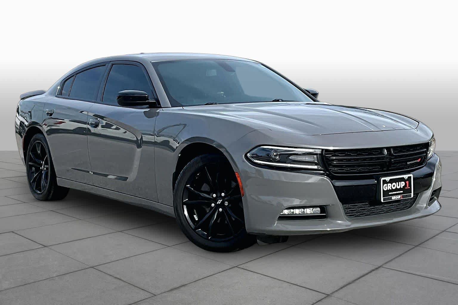 Used 2018 Dodge Charger SXT Plus w/ Quick Order Package 29J RWD image 2