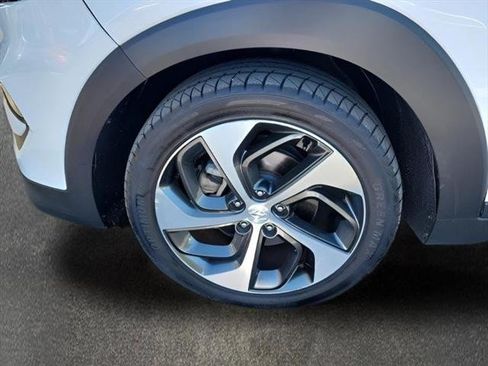 Used 2017 Hyundai Tucson Sport FWD image 28
