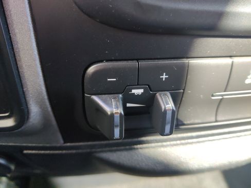 Used 2018 RAM 2500 Tradesman w/ Chrome Appearance Group image 36