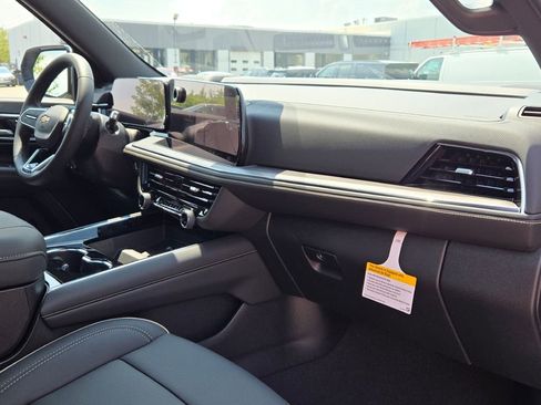 New 2025 Chevrolet Suburban Premier w/ Sun And Tow Package image 7