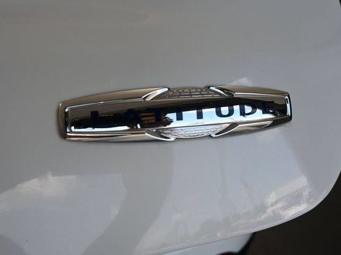 Used 2024 Jeep Compass Latitude AWD/4WD image 20