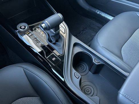 New 2025 Kia Niro EX image 24