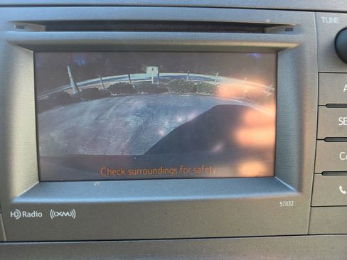 Used 2013 Toyota Prius Three image 27