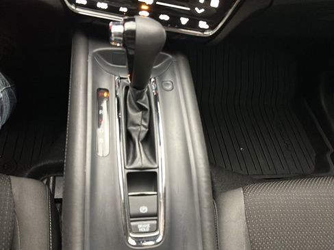 Used 2021 Honda HR-V EX image 34