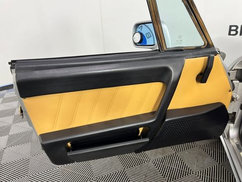 Used 1991 Alfa Romeo Spider Veloce image 21