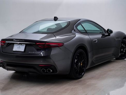 Certified 2024 Maserati GranTurismo Modena image 11
