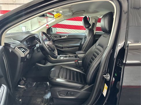 Used 2024 Ford Edge SEL AWD/4WD image 9