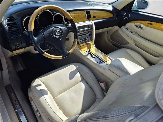 Used 2005 Lexus SC 430 Convertible RWD image 10