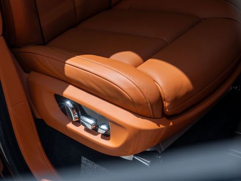 Certified 2025 Rolls-Royce Cullinan Black Badge w/ Leather Finishing Pack AWD/4WD image 51