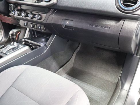Used 2019 Toyota Tacoma TRD Off-Road AWD/4WD image 53