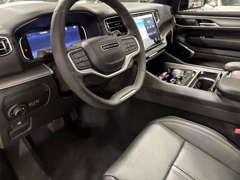 New 2026 Jeep Grand Wagoneer 4WD w/ Premium Group I image 22