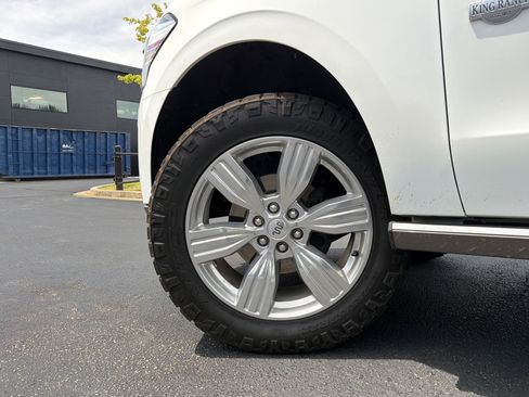 Used 2024 Ford Expedition King Ranch RWD image 16