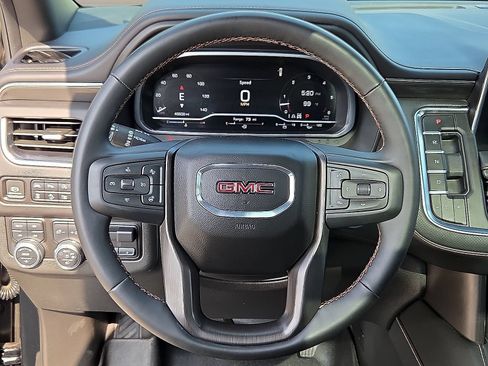 Used 2023 GMC Yukon AT4 AWD/4WD image 14