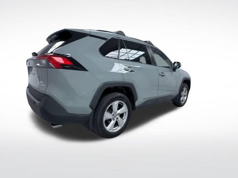 Used 2021 Toyota RAV4 XLE Premium AWD/4WD image 24