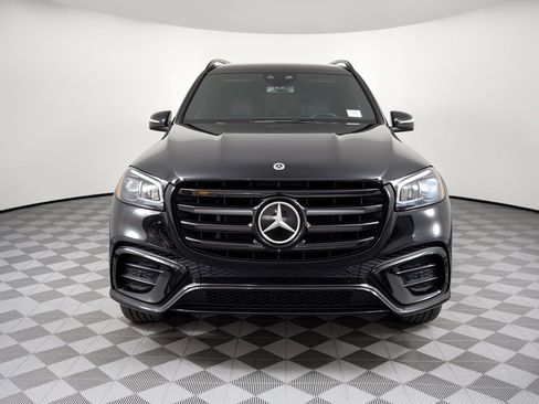 Used 2025 Mercedes-Benz GLS 580 4MATIC image 6