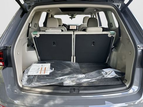 New 2026 Volkswagen Atlas SEL Premium R-Line image 25