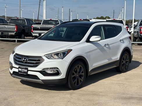 Used 2018 Hyundai Santa Fe Sport image 8