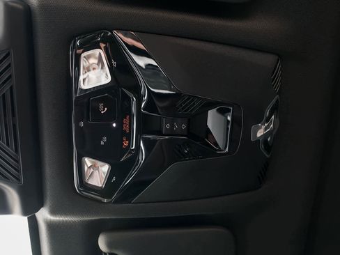 Used 2024 BMW X1 xDrive28i w/ Premium Package image 21