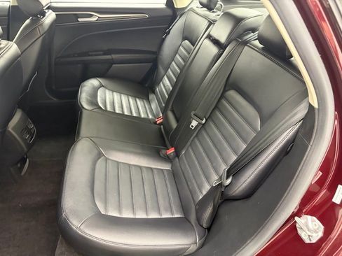 Used 2017 Ford Fusion Energi SE image 33