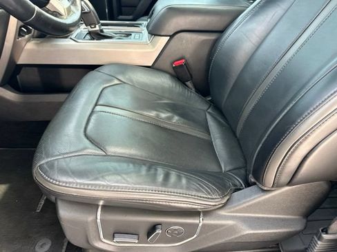Used 2017 Ford F150 Platinum w/ Equipment Group 701A Luxury AWD/4WD image 12
