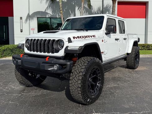 Used 2024 Jeep Gladiator Mojave image 9