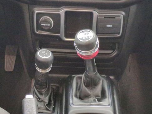 Used 2021 Jeep Wrangler Unlimited Sport AWD/4WD image 19