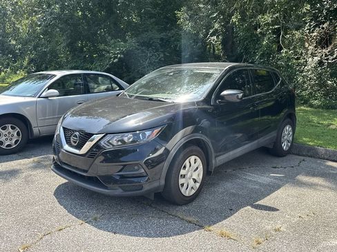 Used 2020 Nissan Rogue Sport S FWD image 3