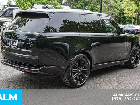 Used 2023 Land Rover Range Rover SE AWD/4WD image 5
