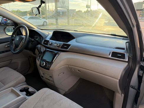 Used 2016 Honda Odyssey SE image 17