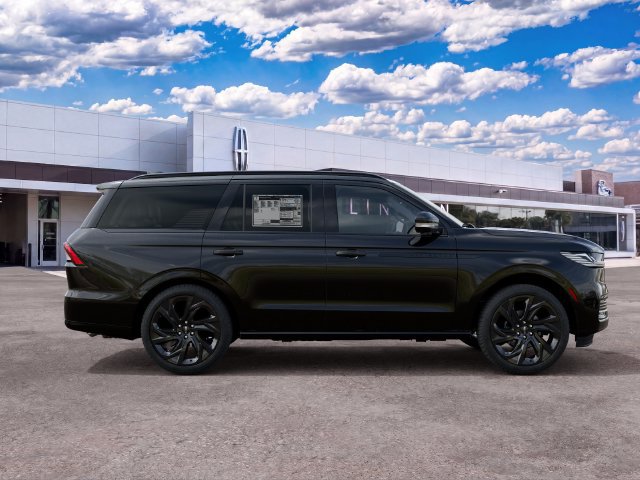 New 2027 Lincoln Navigator Reserve w/ Jet Appearance Package AWD/4WD image 5
