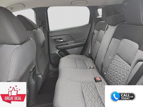 New 2025 Nissan Kicks SV image 15