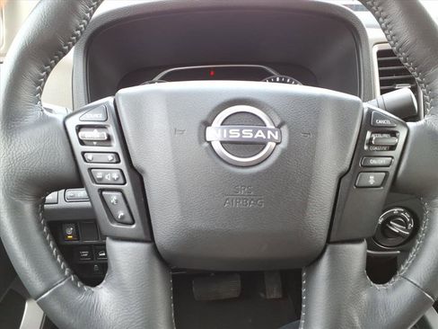 Used 2023 Nissan Frontier SV w/ Technology Package image 16