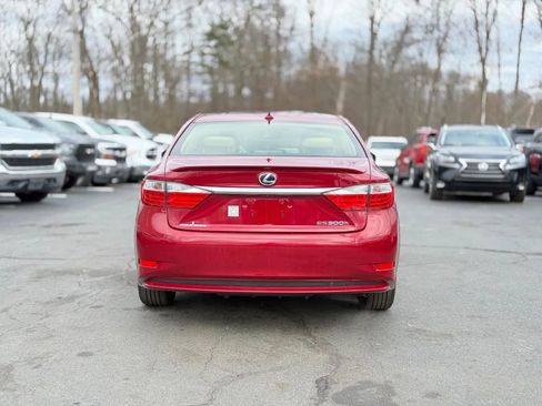 Used 2013 Lexus ES 300h w/ Premium Pkg image 6